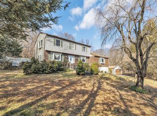 89 Wellington Dr, Carmel, NY 10512