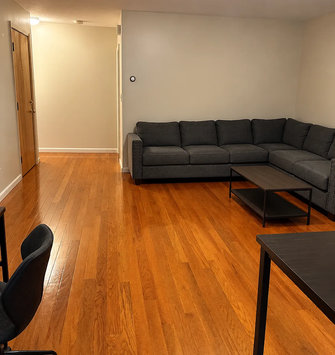 2 bed, $2,685 — Photo 2