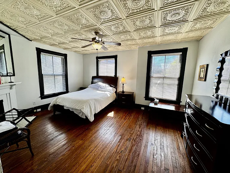 1316 Harrison St — Photo 12