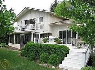 3525 E Commerce Rd, Commerce Township, MI 48382