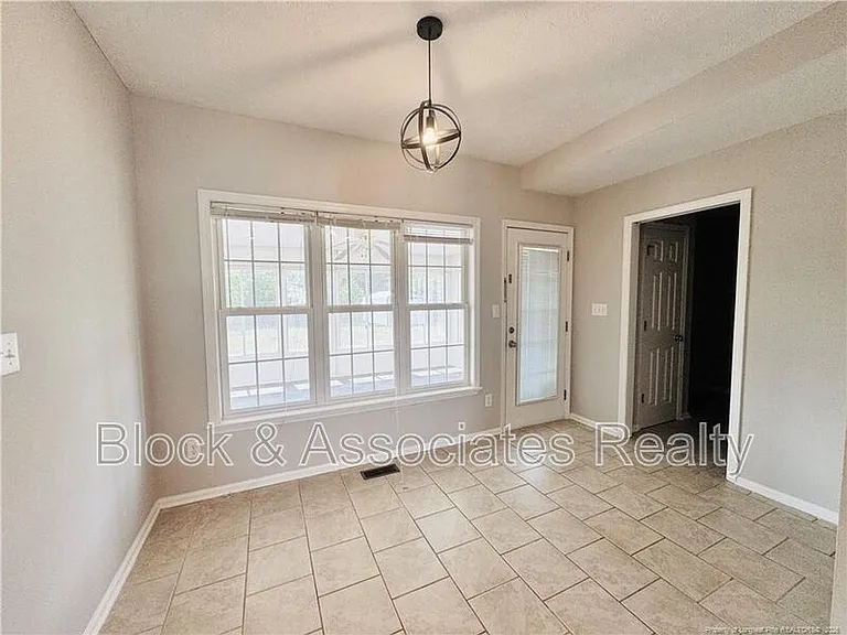 109 Vail Ct — Photo 5