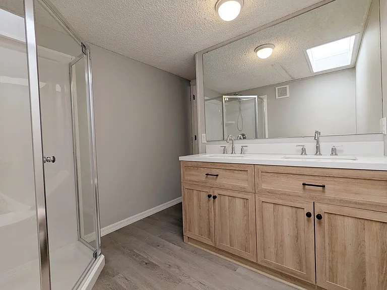 6543 Celeste Ln — Photo 4
