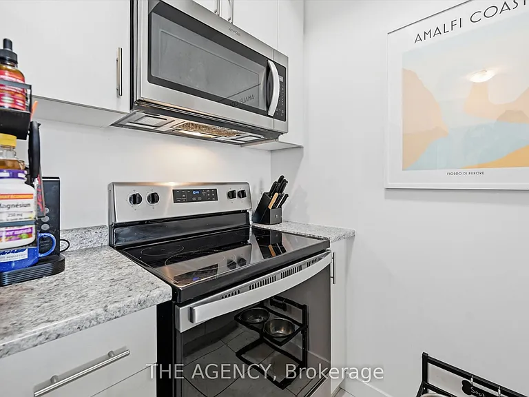 450 Dundas St E #101 — Photo 8
