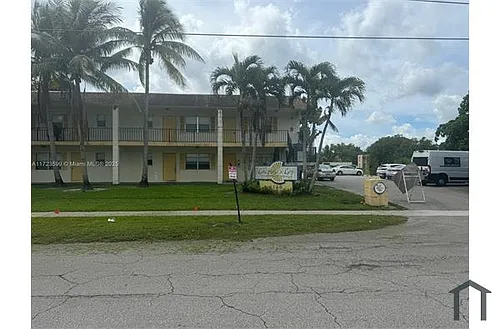 4160 NW 21st St Photo 1