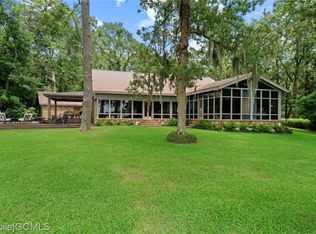 2228 Riverside Dr, Mobile, AL 36605