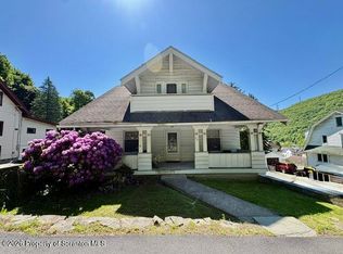 214 Layton Rd, Clarks Summit, PA 18411