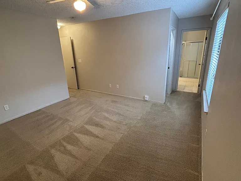 4918 W Chestnut Ave — Photo 23