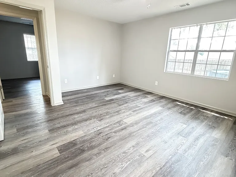 103 Musgrove St — Photo 5