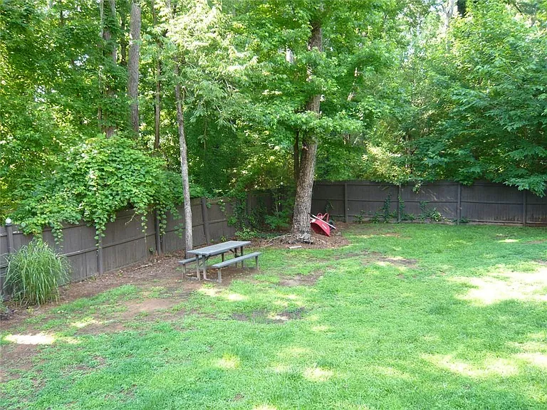 101 Wills Ln — Photo 5