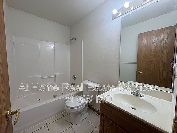 5th image of 1433 W Frosty Dr APT 1