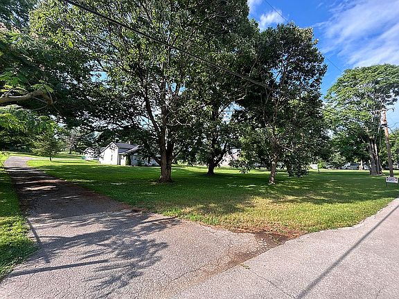 4th image of 816 Utica Sellersburg Rd