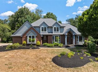 210 Royal Doulton Ct, Gibsonia, PA 15044