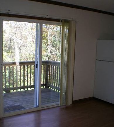 Kitchen to back deck