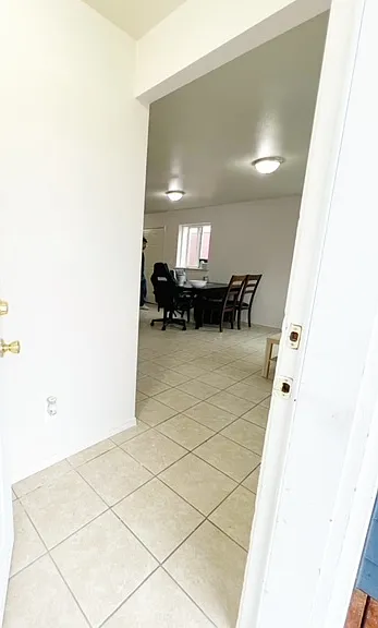 2104 SE Polar Star Way — Photo 4