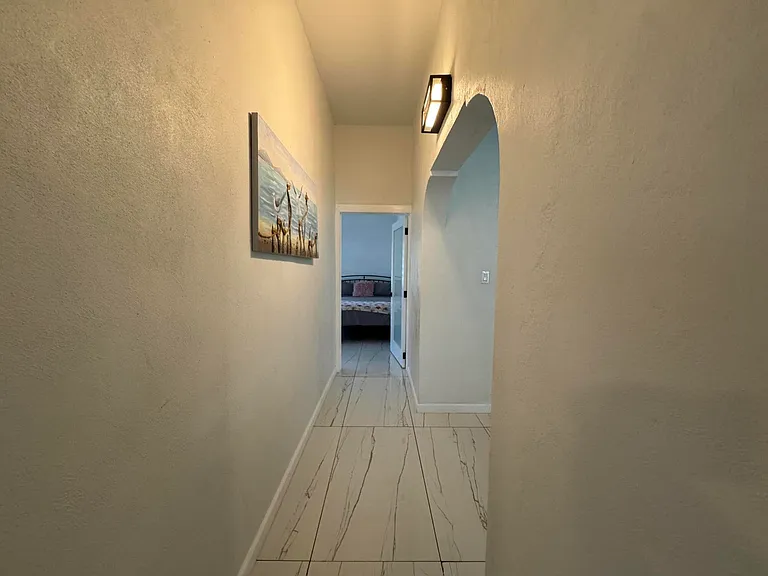 47-H-1 La Grande Princesse Cir — Photo 14