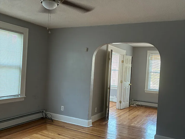 257 Sheffield Ave — Photo 3