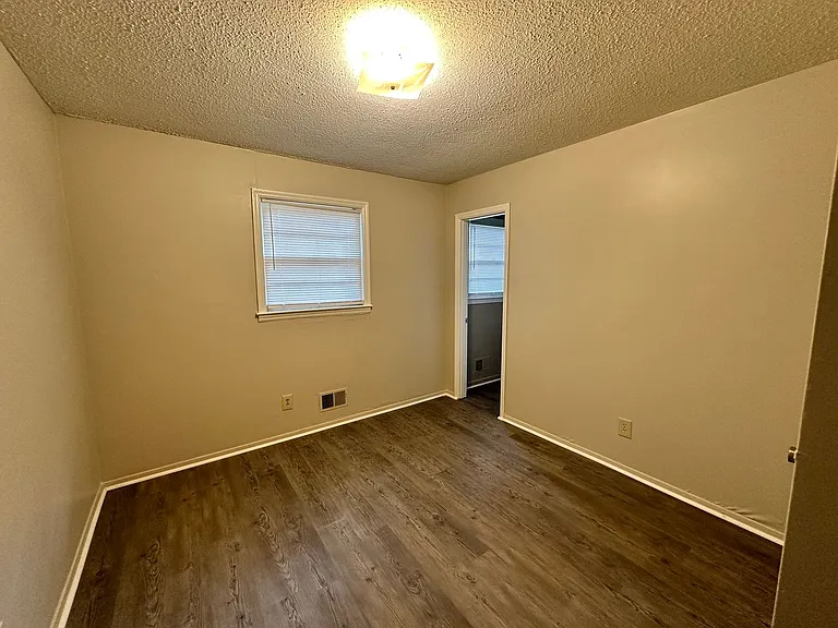 4036 Tavineer Dr — Photo 9