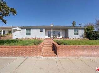 7101 Dunfield Ave, Los Angeles, CA 90045
