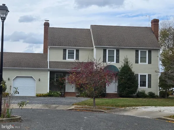 106 Robes Harbor Ct #B, Oxford, MD 21654