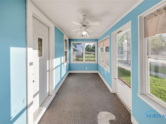 5th image of 168 Oak St