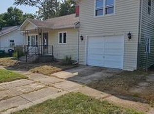 320 Knox Rd, Kingsford Heights, IN 46346