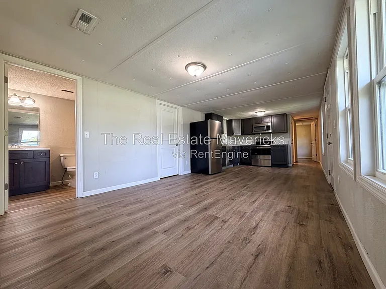 46 Trinity Rd #1 — Photo 5