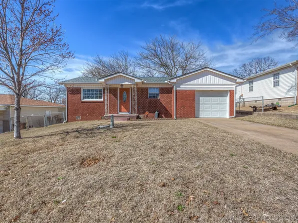 1038 N Cedar Ave, Sand Springs, OK 74063