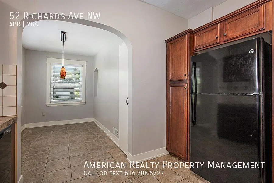 4 bed, 1400 sqft, $2,700 — Photo 4