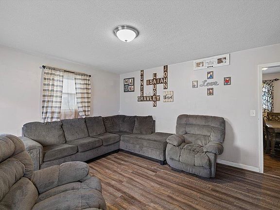 4th image of 612 Vermillion St
