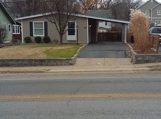 804 N Geyer Rd, Saint Louis, MO 63122