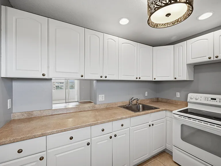 130 NE 26th Ave #4090 — Photo 9