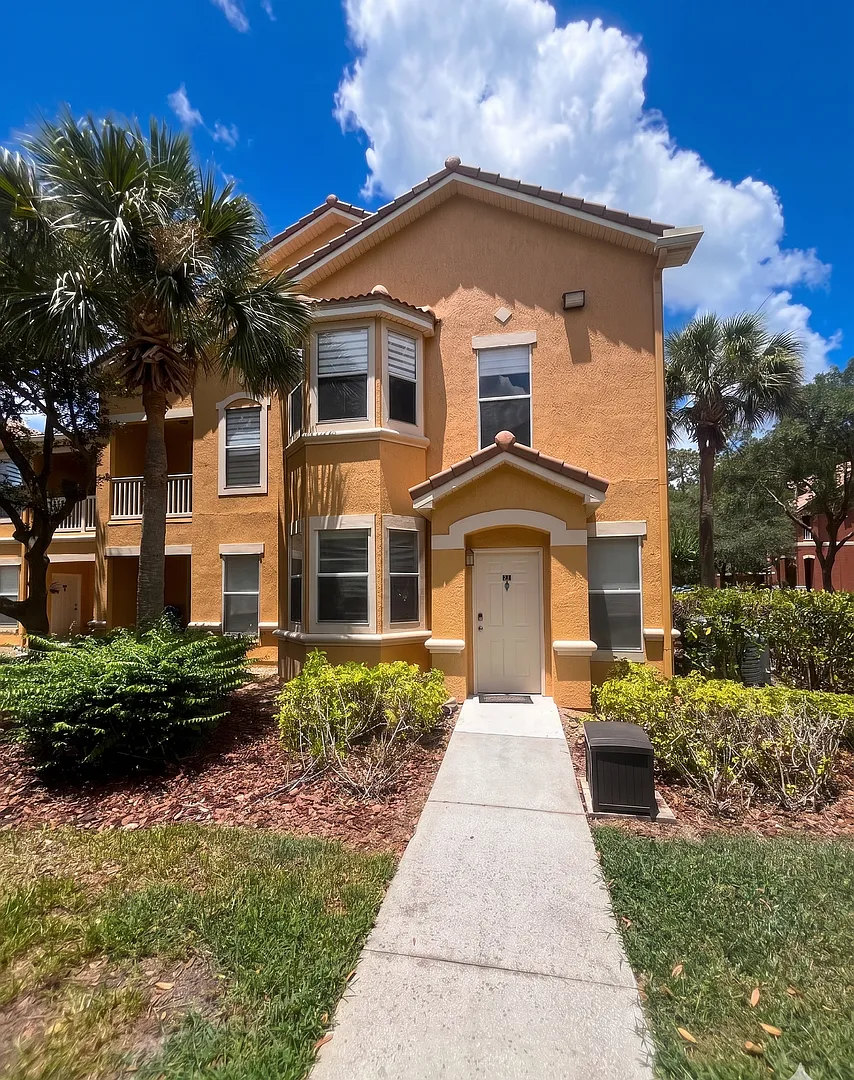 Prime Orlando Rental Minutes from Disney & Shopping — Photo 1