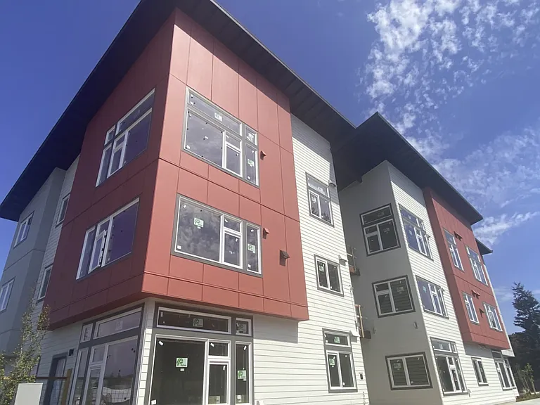 Strawberry Court Apartments — Photo 21