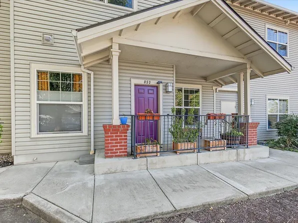 853 Pavilion Pl, Ashland, OR 97520