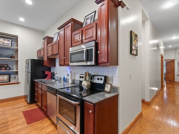 5th image of 3866 Shaw Blvd #1E