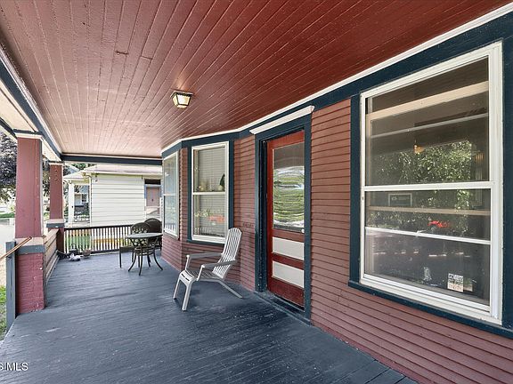 4th image of 2268 Parkwood Ave