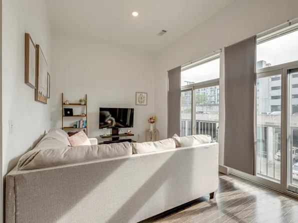 2407 8th Ave S APT 206, Nashville, TN 37204