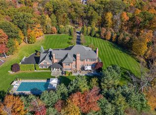 4 Hollow Ridge Rd, Armonk, NY 10504