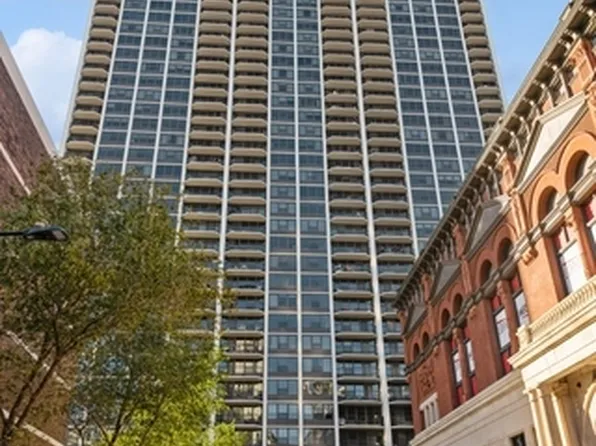 1560 N Sandburg Ter APT 4201J, Chicago, IL 60610