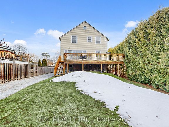 2nd image of 11 Red Robin Rd