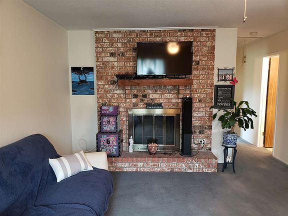 2nd image of 9410 Guy Cir