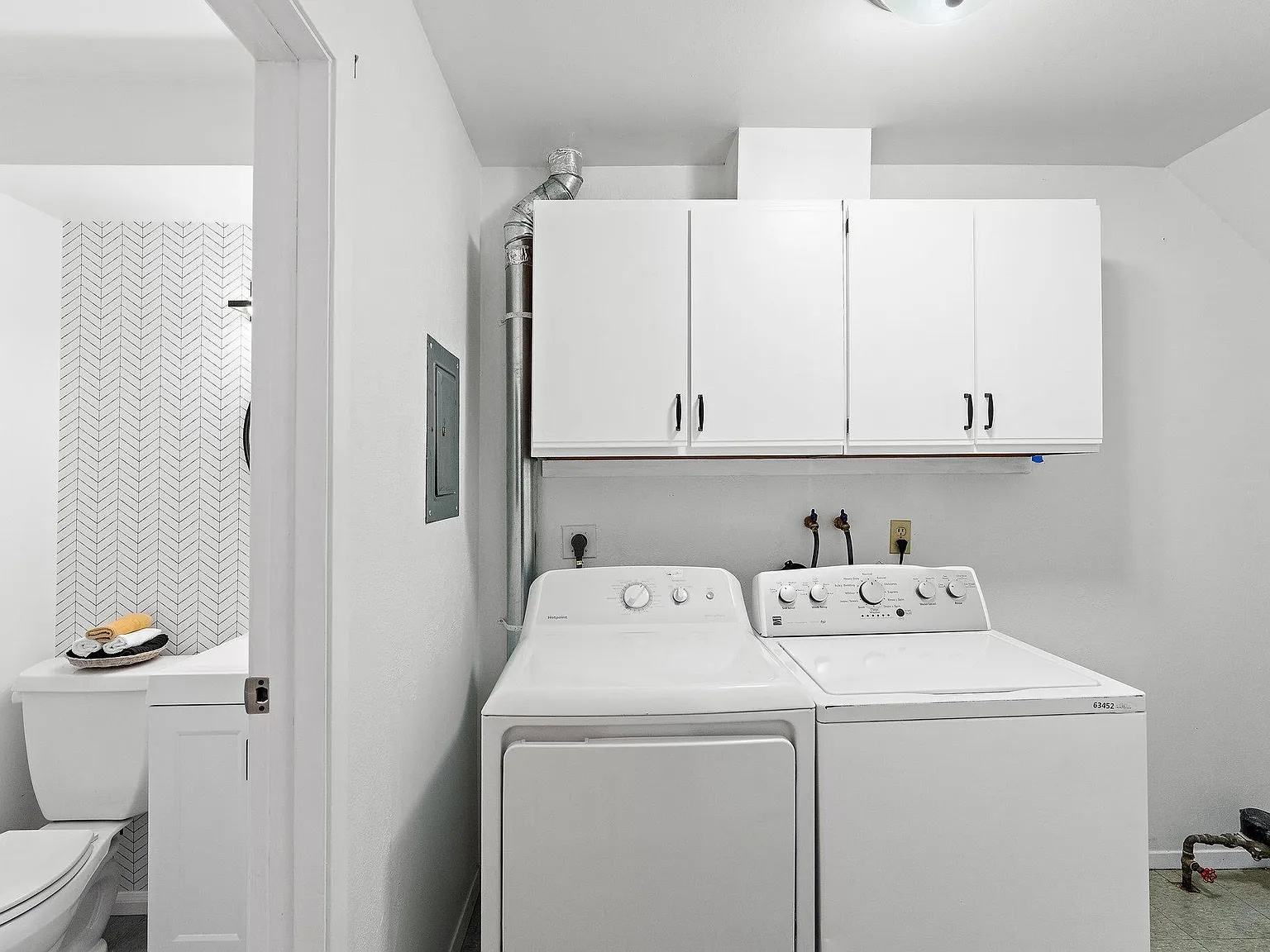 2 bed, $2,900 — Photo 2