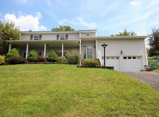 17 Hawthorne Dr, Monroe, NY 10950