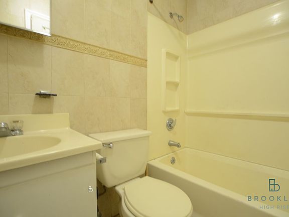 3rd image of 143 Maujer St #3B