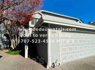 2114 Stonefield Ln, Santa Rosa, CA 95403