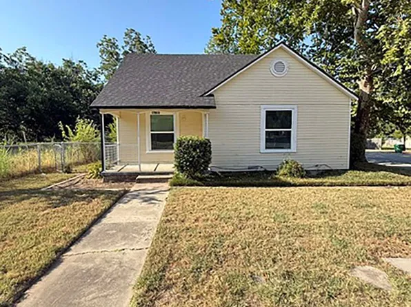 610 Harvey St, Gainesville, TX 76240