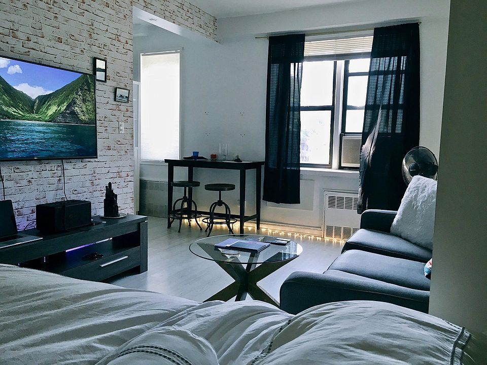 Murphy bed laid out, current tenant design