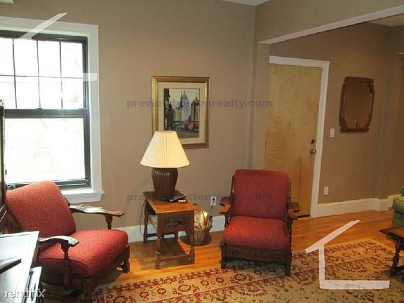3rd image of 1592 Beacon St #4OJ