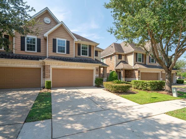 3906 Waterford Ct