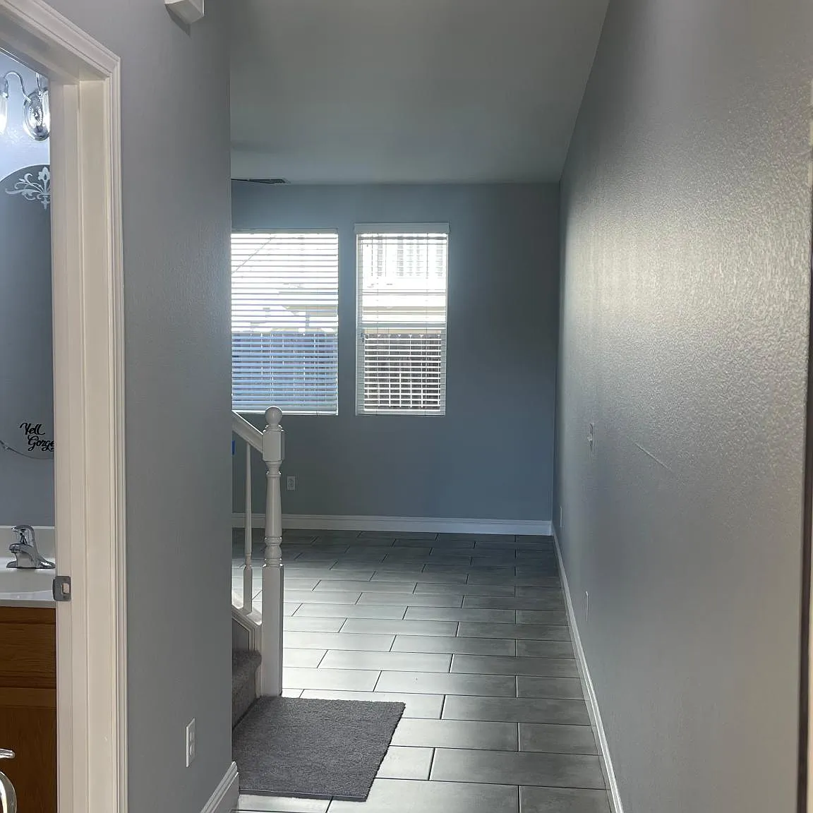 3 bed, 1468 sqft, $2,400 — Photo 1